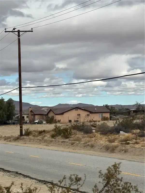 165 E Avenue S, Palmdale, CA 93591