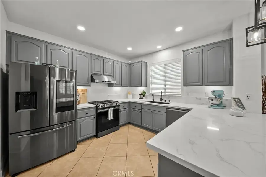 28341 Willow Court, Saugus, CA 91350 - #3