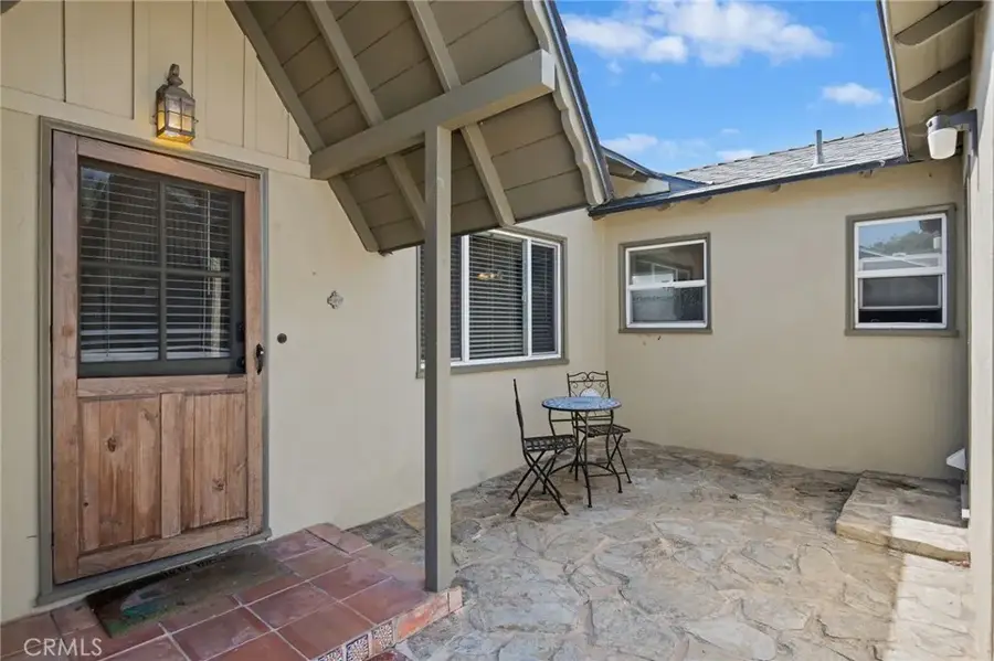 124 Hastings, San Buenaventura Ventura, CA 93003 - #3