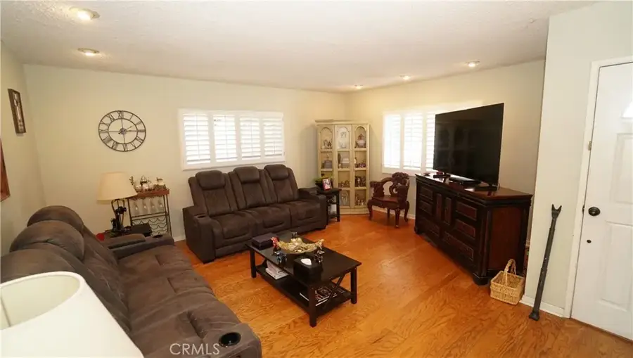 10538 Gerald, Granada Hills, CA 91344 - #2