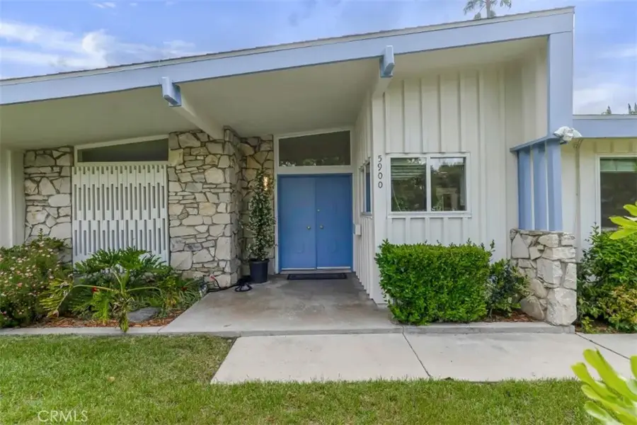 5900 Kentland Avenue, Woodland Hills, CA 91367 - #2