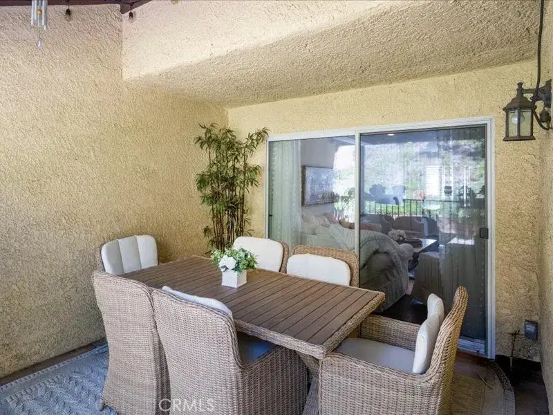 9735 Via Roma, Burbank, CA 91504 - #2