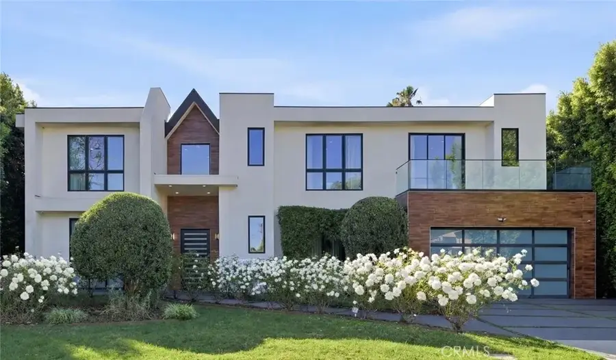 4545 Stern Avenue, Sherman Oaks, CA 91423 - #3