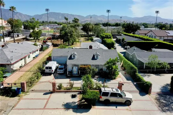 10918 Laurel Canyon, San Fernando, CA 91340