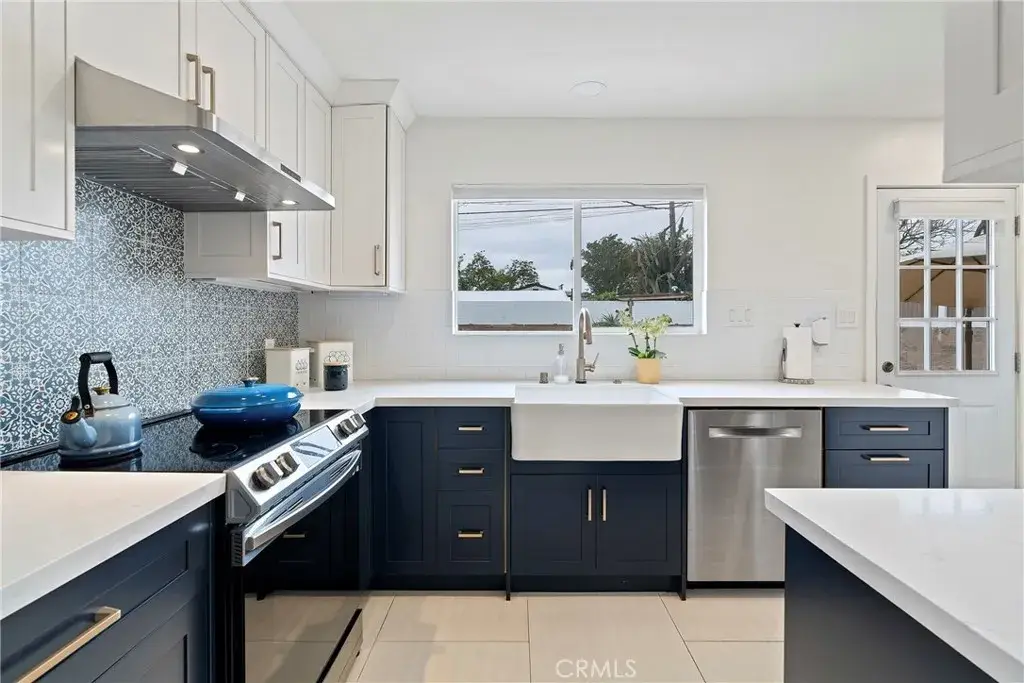 8347 Katherine Avenue, Panorama City, CA 91402 - #1