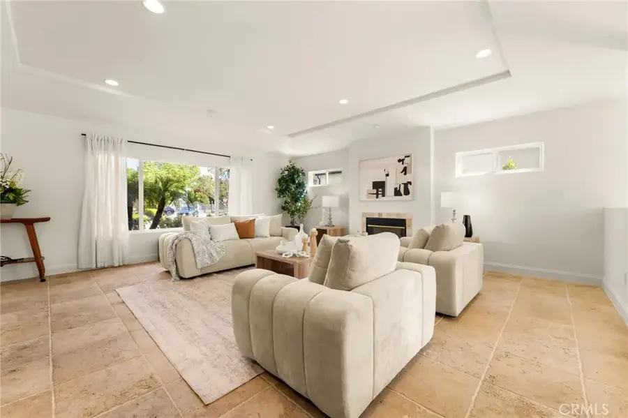 16511 Alyse Court, Encino, CA 91436 - #3