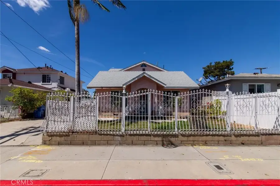 16413 Downey, Paramount, CA 90723 - #2