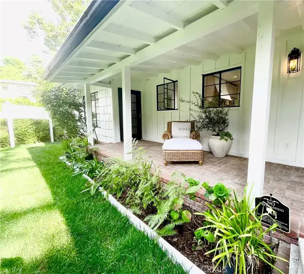 13606 Oak Canyon Avenue, Sherman Oaks, CA 91423