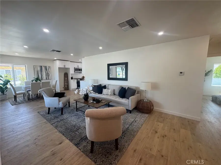9753 Mercedes Avenue, Arleta, CA 91331 - #3
