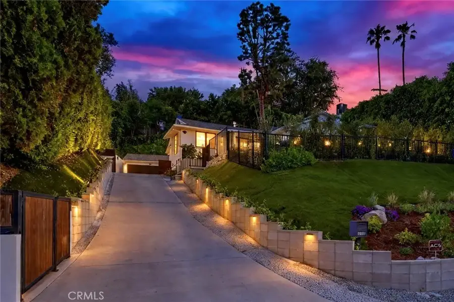 13646 Valley Vista, Sherman Oaks, CA 91423 - #2