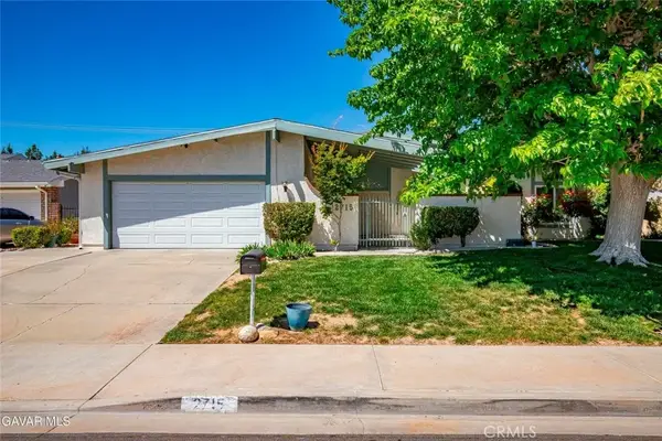 2715 W Avenue J12, Lancaster, CA 93536