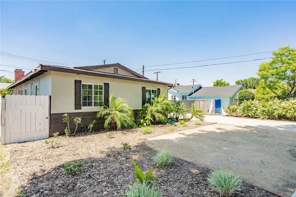7247 Donna Ave, Reseda, CA 91335 - #1