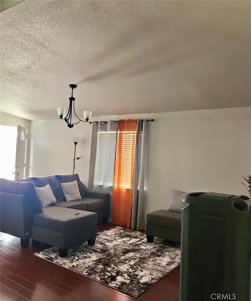 6545 Wilbur #6, Reseda, CA 91335 - #2