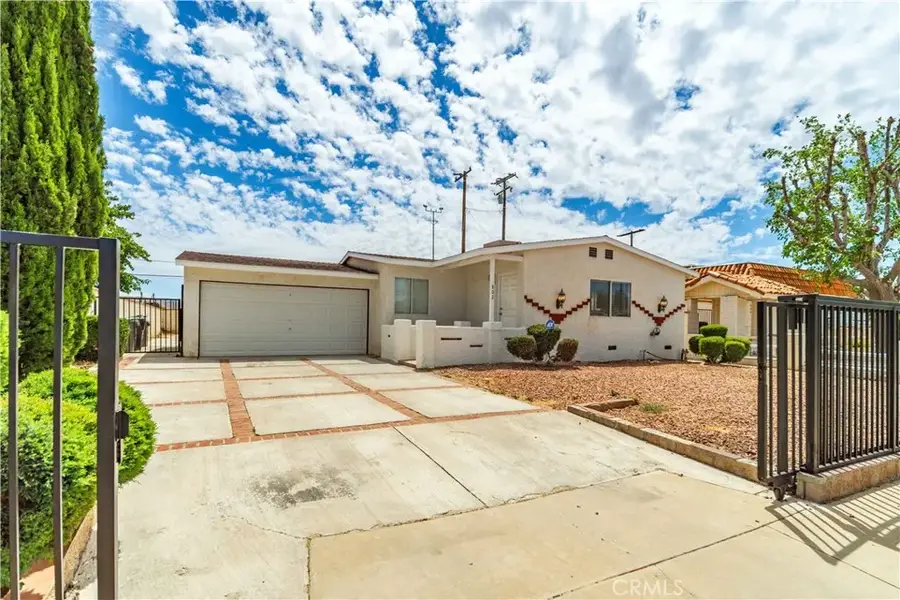 802 E Avenue Q4, Palmdale, CA 93550 - #2