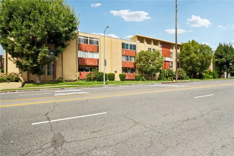 6225 Coldwater Canyon Avenue #102, North Hollywood, CA 91606 - #2