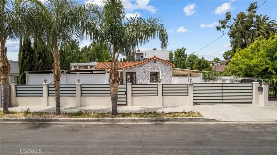 6917 Tyrone, Van Nuys, CA 91405 - #2