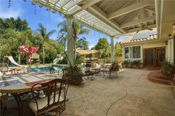 8836 Enfield, Northridge, CA 91325
