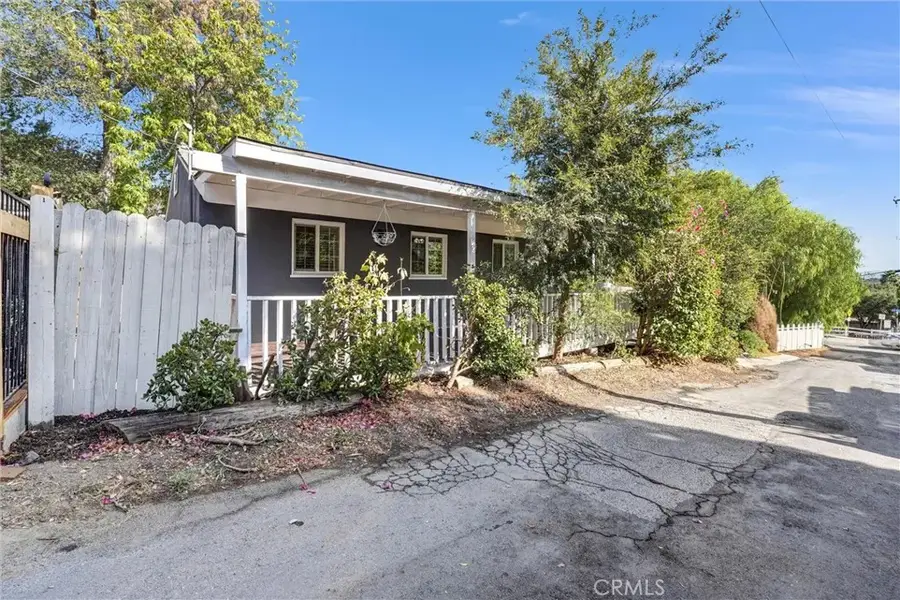 9246 Rowell Ave., Chatsworth, CA 91311 - #3