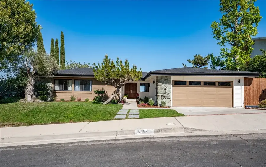 6052 Maury Avenue, Woodland Hills, CA 91367 - #2