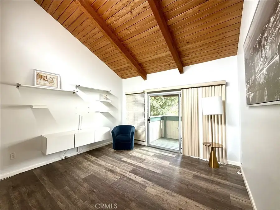 8601 International #224, Canoga Park, CA 91304 - #2