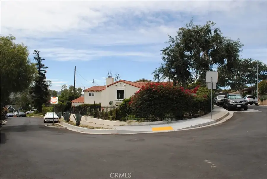 566 N Mill Street, Santa Paula, CA 93060 - #2