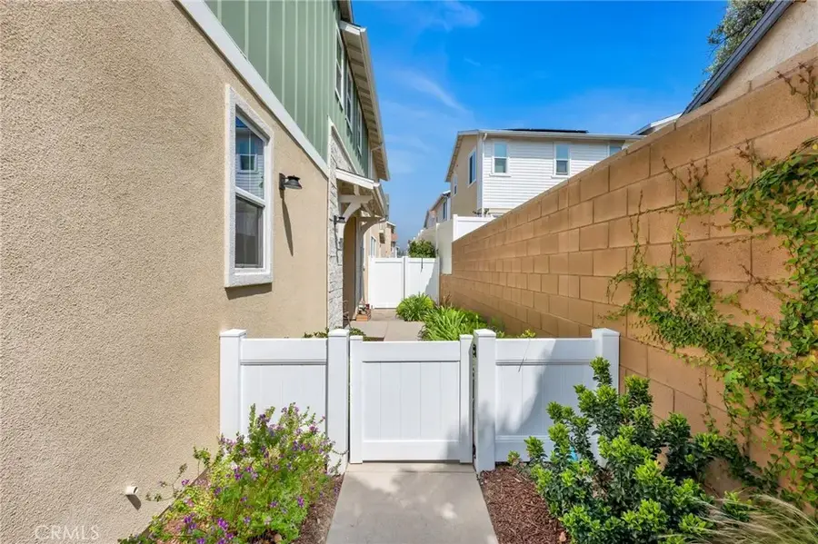 13423 W Saddle Rock Place, Sylmar, CA 91342 - #2