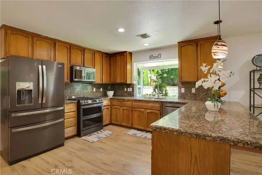 25142 Walnut St., Newhall, CA 91321 - #3