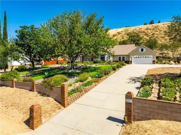 9251 Elizabeth Lake, Leona Valley, CA 93551