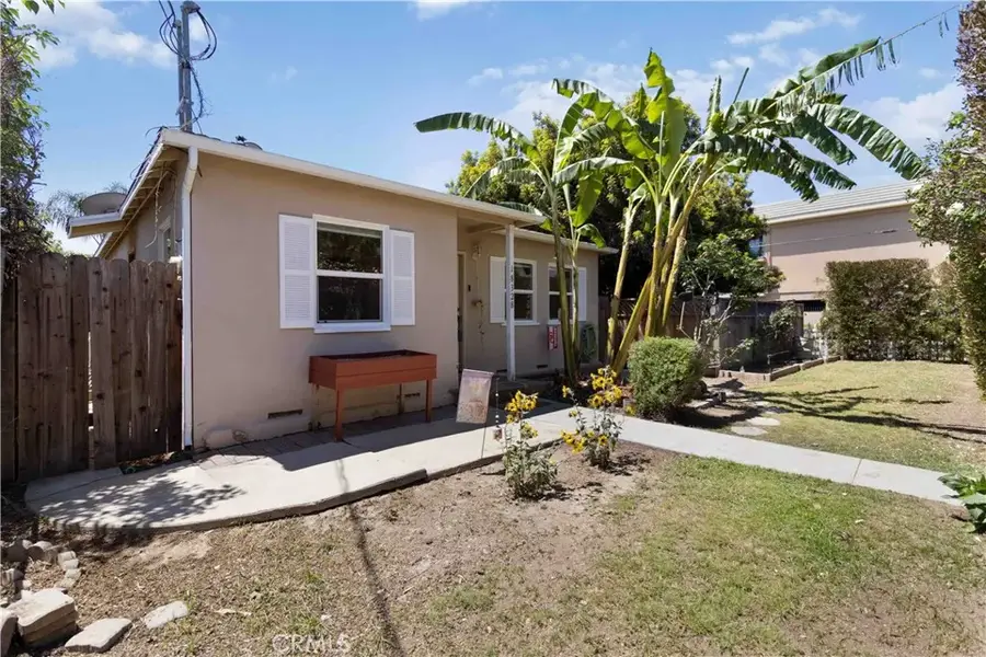 18328 Gresham, Northridge, CA 91325 - #3