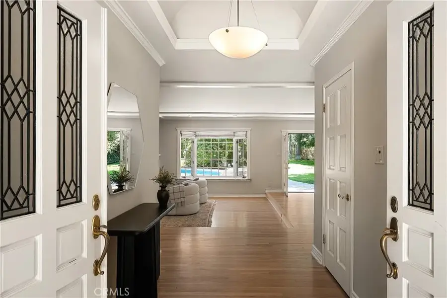 5062 Calvin Avenue, Tarzana, CA 91356 - #2
