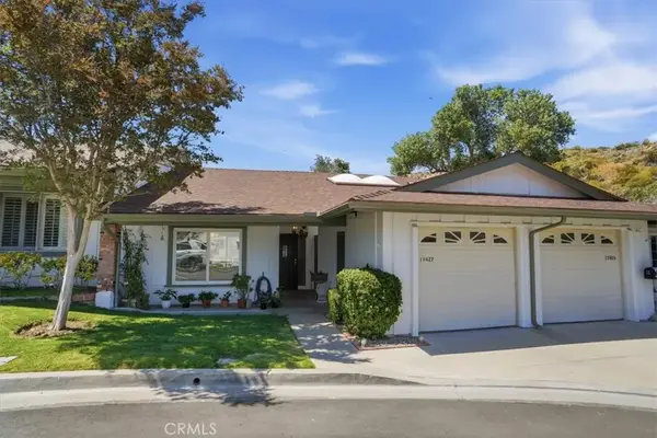19427 Oak Crossing, Newhall, CA 91321