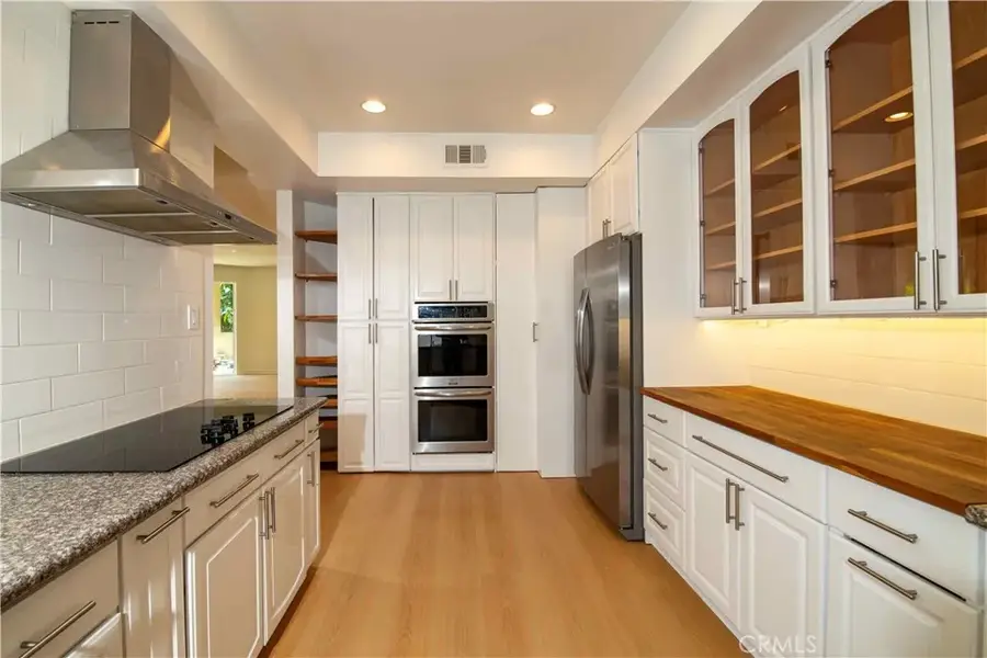 5236 Yarmouth #113, Encino, CA 91316 - #3
