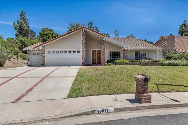 19817 Hiawatha Street, Chatsworth, CA 91311