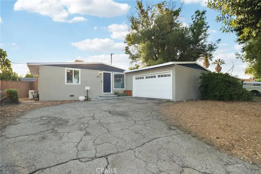 8411 Mammoth Avenue, Panorama City, CA 91402 - #1