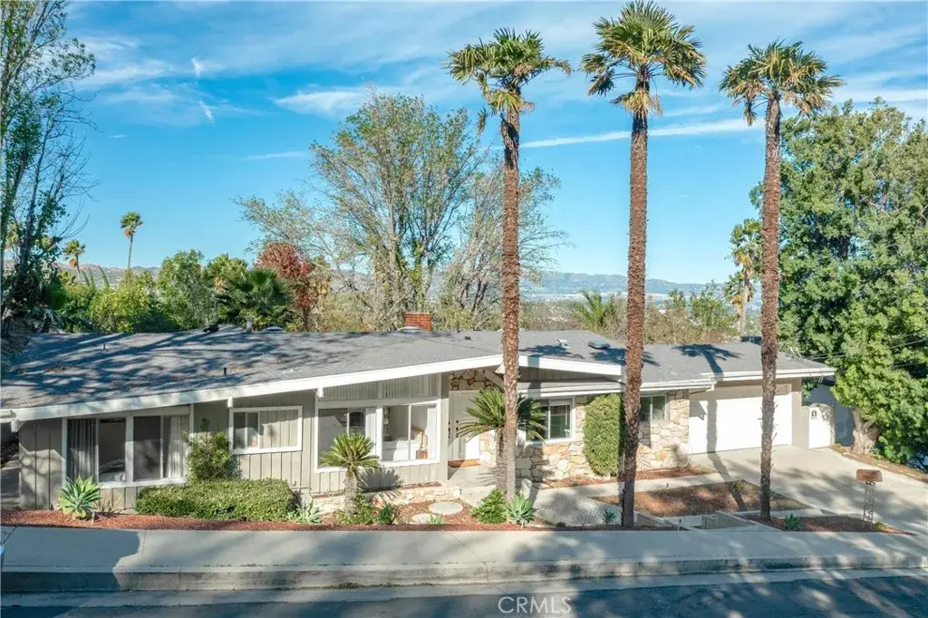 5618 Wilhelmina Avenue, Woodland Hills, CA 91367 - #1
