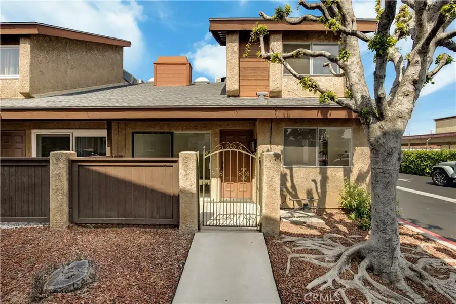 8435 Columbus Avenue #17, North Hills, CA 91343 - #3