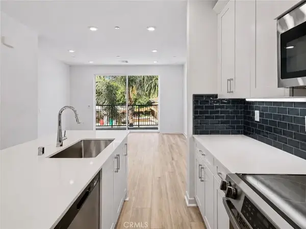 9425 N Sepulveda Boulevard #4, North Hills, CA 91343