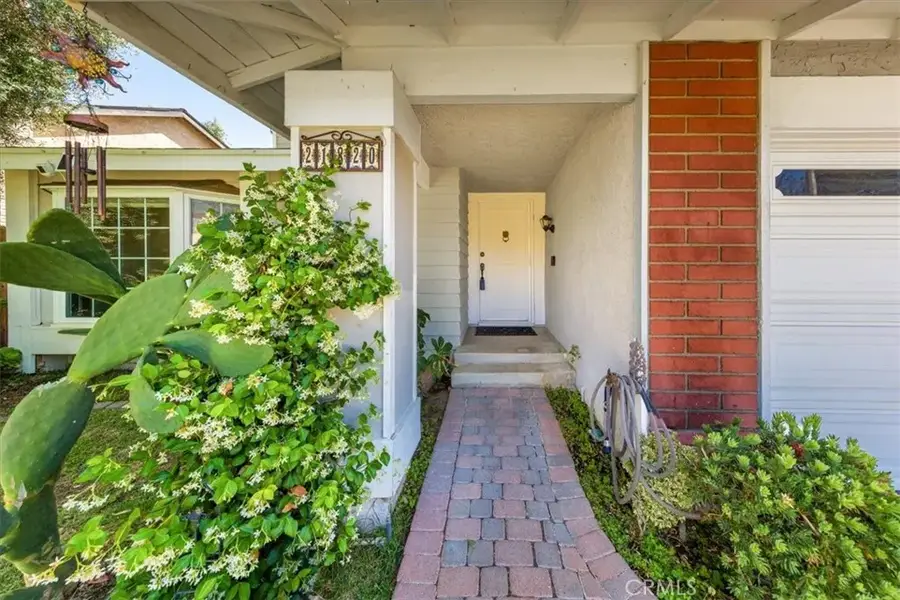 21820 Peppercorn Drive, Saugus, CA 91350 - #2