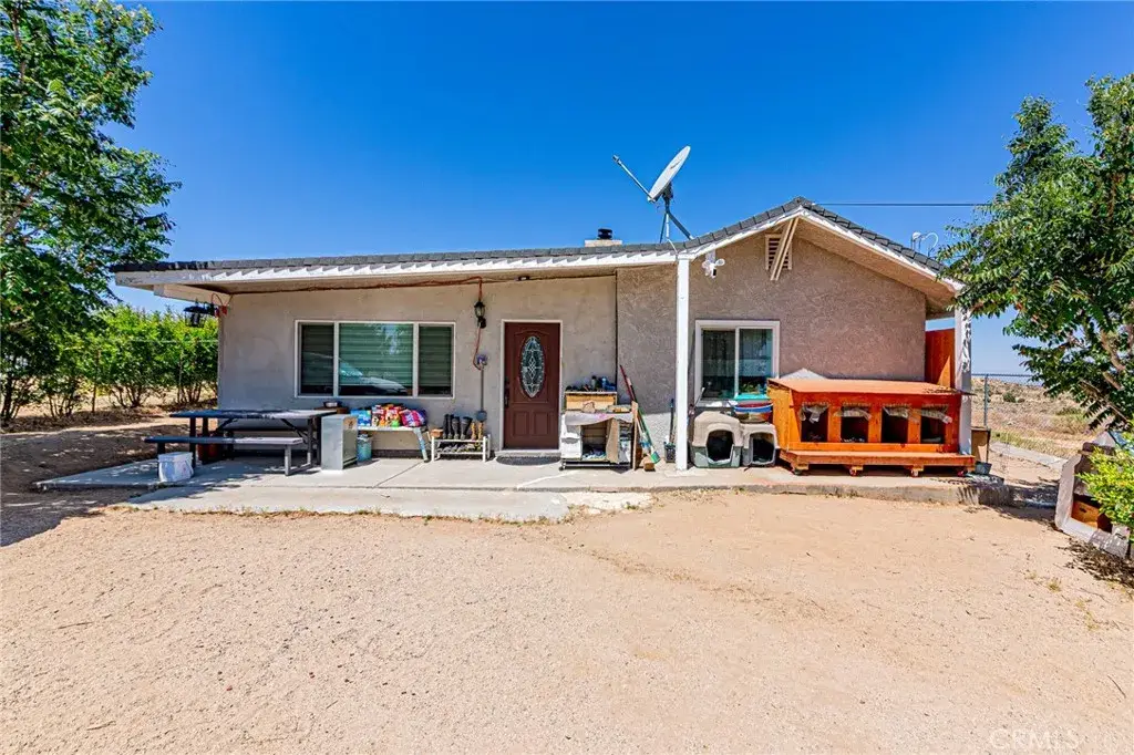 11126 E Avenue W8, Pearblossom, CA 93553 - #1