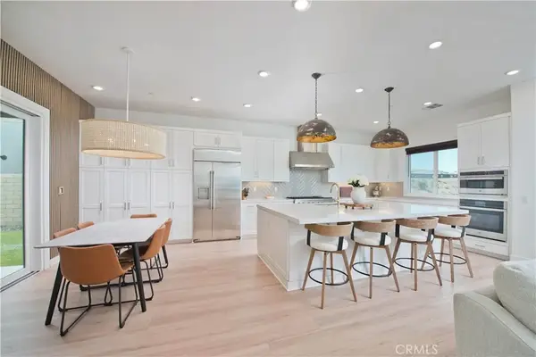 27533 Golden Currant Place, Valencia, CA 91381
