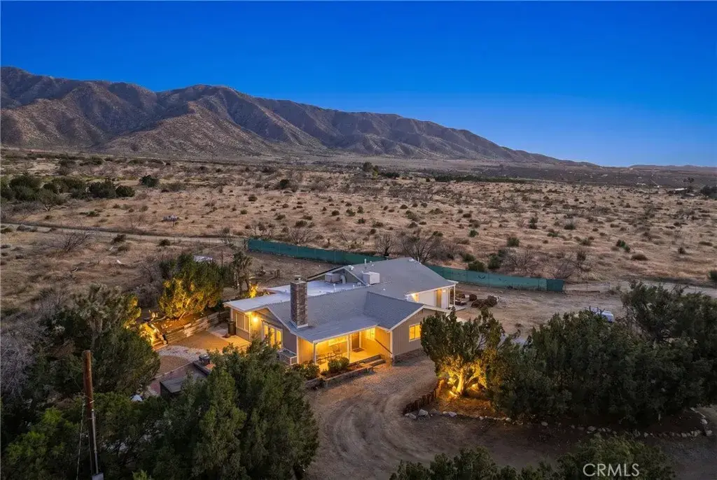 29125 Devils Punch Bowl Road, Pearblossom, CA 93553 - #1