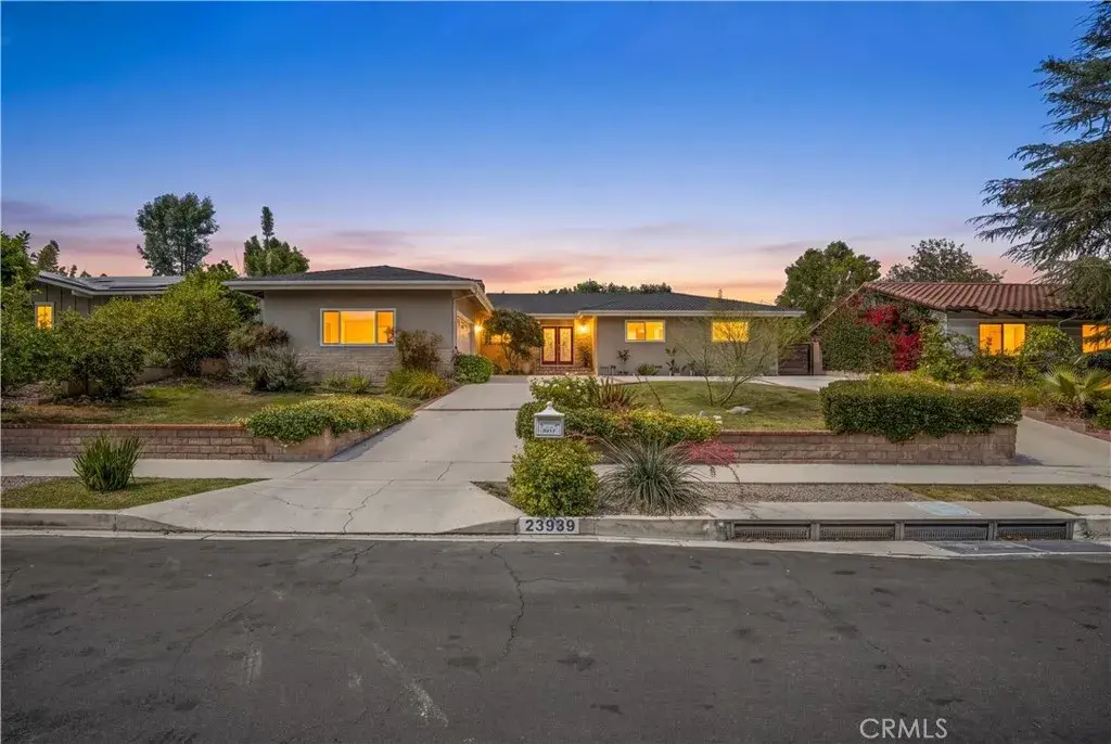 23939 Califa Street, Woodland Hills, CA 91367 - #1