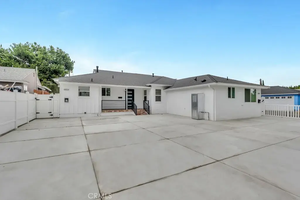 6852 Claire Avenue, Reseda, CA 91335 - #1