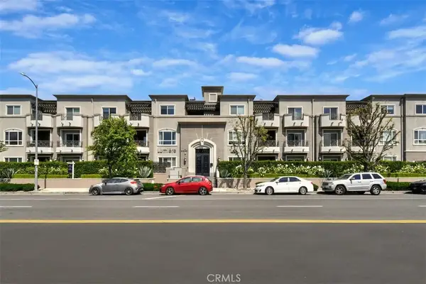 4424 Whitsett Avenue #107, Studio City, CA 91604