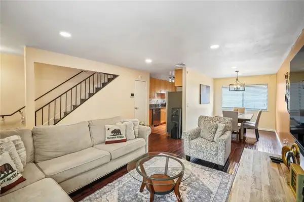 11401 Berendo Avenue #6, Los Angeles, CA 90044
