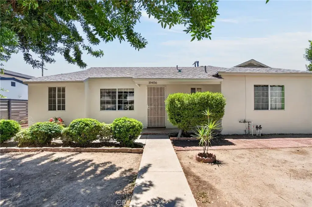 19456 Sherman Way, Reseda, CA 91335 - #1