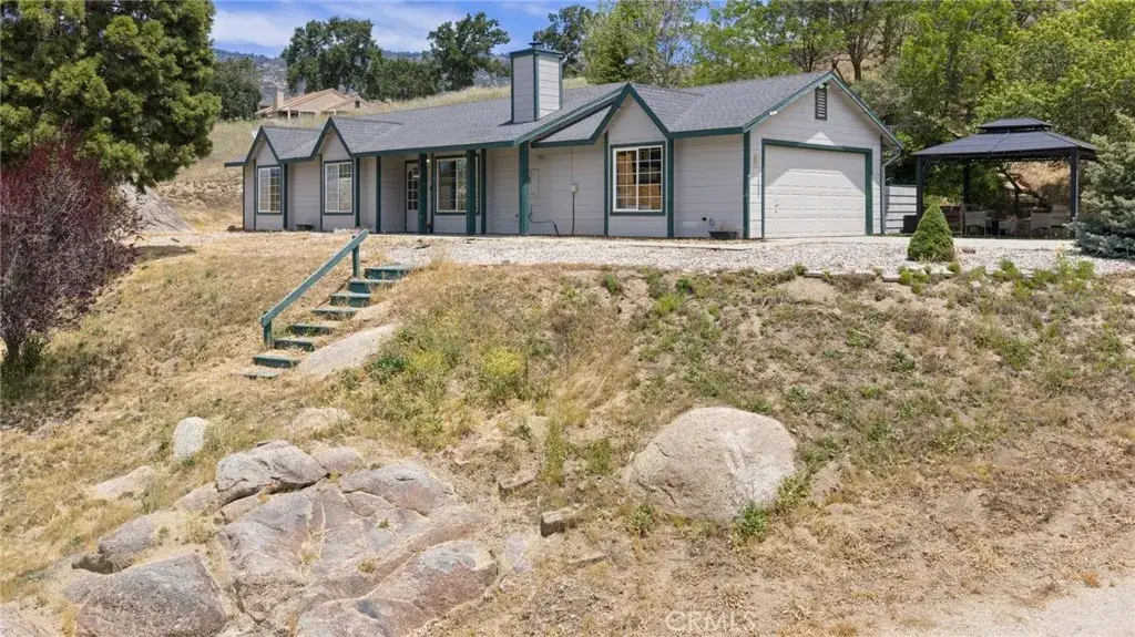 23500 Lakeview, Tehachapi, CA 93561 - #1