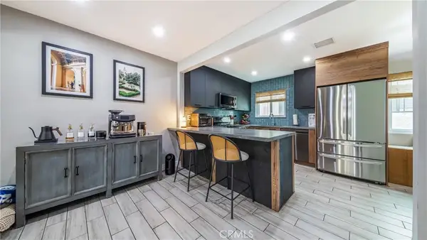7422 Hazeltine, Van Nuys, CA 91405