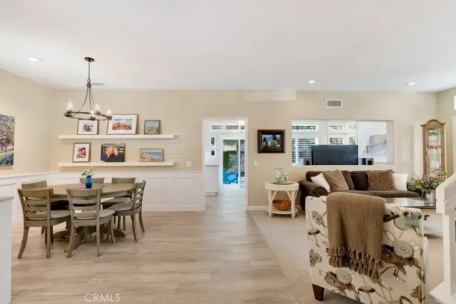 305 Saint Thomas, Oak Park, CA 91377 - #2