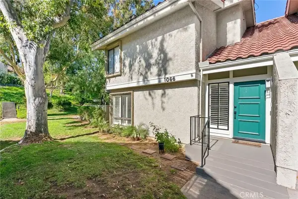 1066 Sunwood Lane, Oak Park, CA 91377